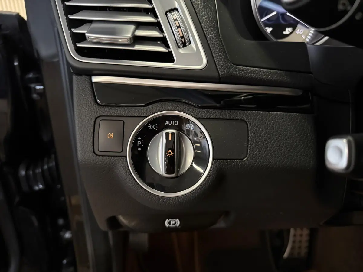 200 AMG STYLING-LEDER-AIRSCARF-HARMAN KARDON-STOELVERWARMING-ORIG NL