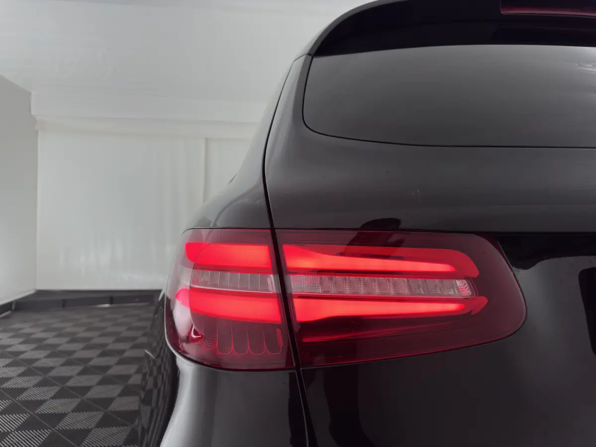 250 d 4MATIC Prestige Aut. *PANO | HEAD-UP | LEATHER | FULL-LED | DISTRONIC | BURMESTER | MEMORY-PACK | HEATED-SPORTSEATS | BLIND-SPOT | NAVI-FULLMAP | PRIVACY-GLASS | SHIFT-PADDLES | ECC | 