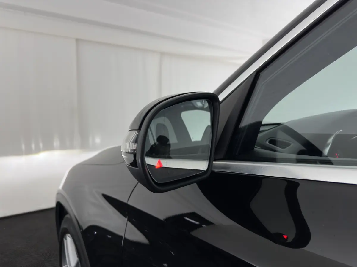 250 d 4MATIC Prestige Aut. *PANO | HEAD-UP | LEATHER | FULL-LED | DISTRONIC | BURMESTER | MEMORY-PACK | HEATED-SPORTSEATS | BLIND-SPOT | NAVI-FULLMAP | PRIVACY-GLASS | SHIFT-PADDLES | ECC | 