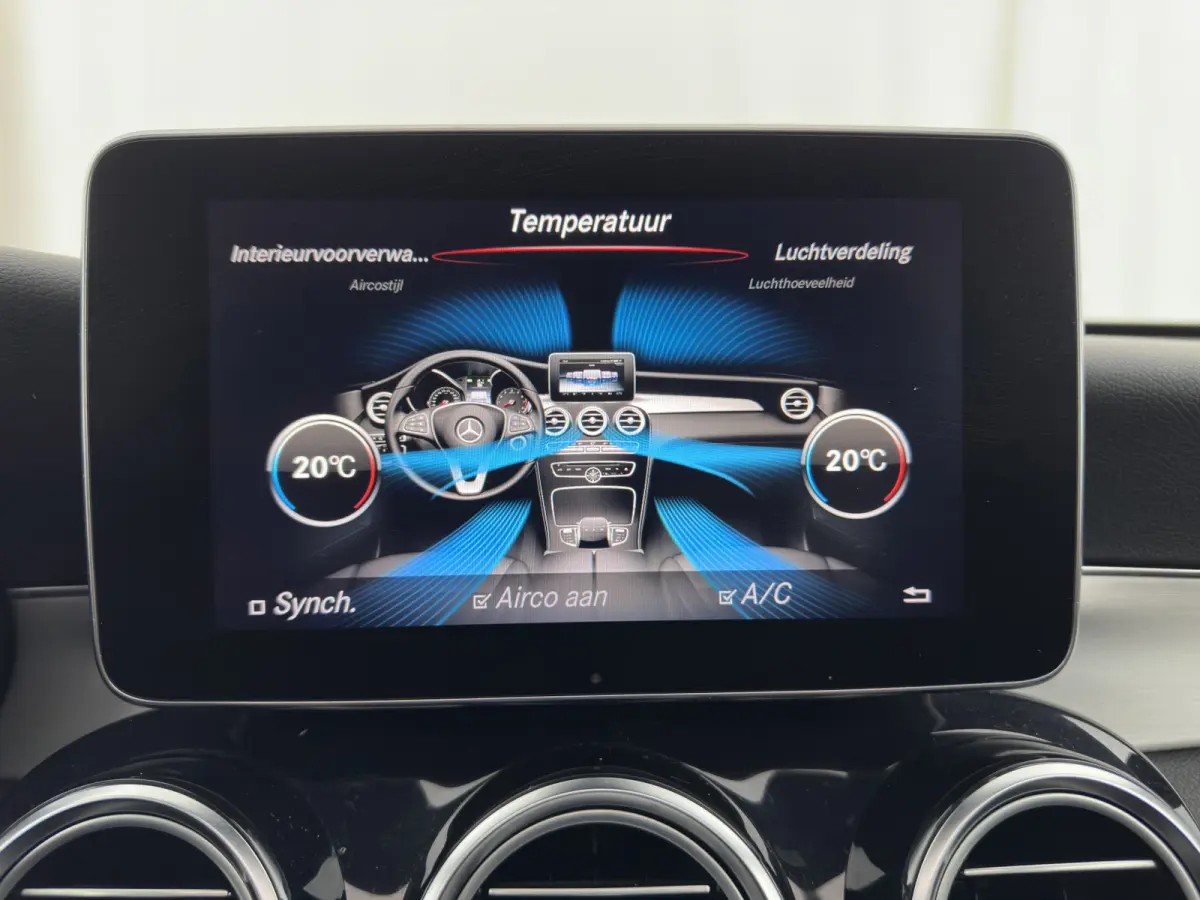 250 d 4MATIC Prestige Aut. *PANO | HEAD-UP | LEATHER | FULL-LED | DISTRONIC | BURMESTER | MEMORY-PACK | HEATED-SPORTSEATS | BLIND-SPOT | NAVI-FULLMAP | PRIVACY-GLASS | SHIFT-PADDLES | ECC | 