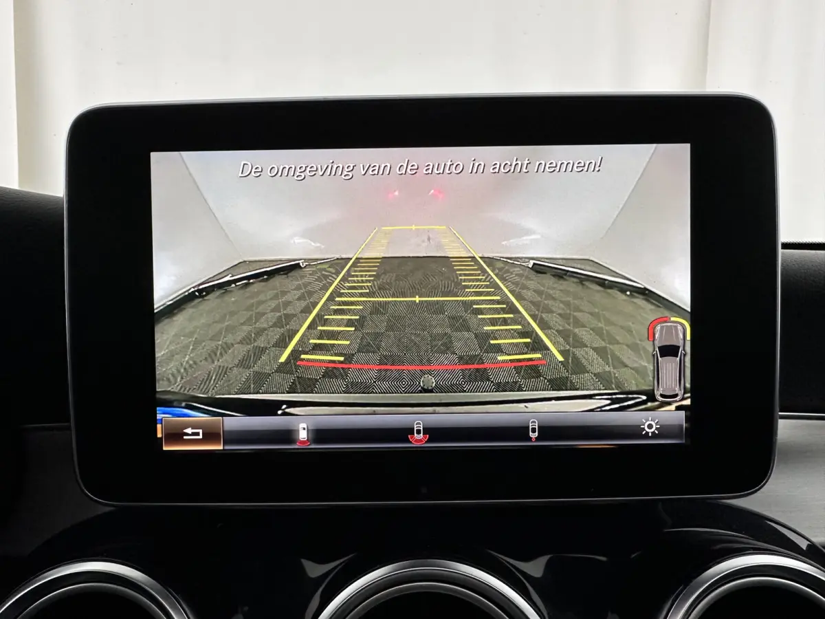250 d 4MATIC Prestige Aut. *PANO | HEAD-UP | LEATHER | FULL-LED | DISTRONIC | BURMESTER | MEMORY-PACK | HEATED-SPORTSEATS | BLIND-SPOT | NAVI-FULLMAP | PRIVACY-GLASS | SHIFT-PADDLES | ECC | 