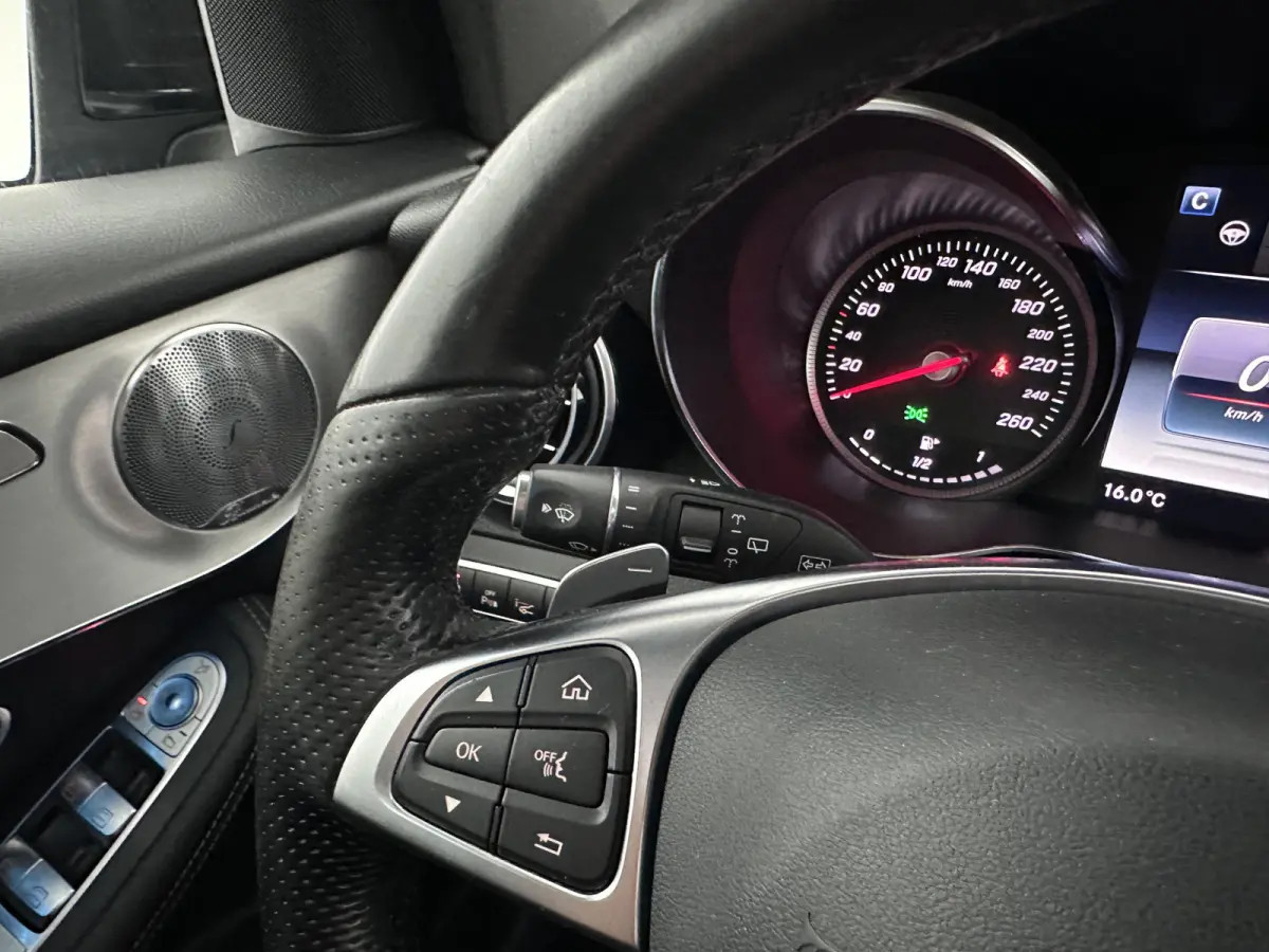 250 d 4MATIC Prestige Aut. *PANO | HEAD-UP | LEATHER | FULL-LED | DISTRONIC | BURMESTER | MEMORY-PACK | HEATED-SPORTSEATS | BLIND-SPOT | NAVI-FULLMAP | PRIVACY-GLASS | SHIFT-PADDLES | ECC | 