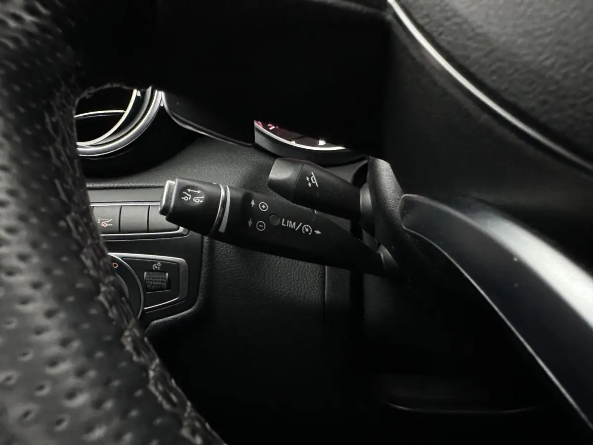 250 d 4MATIC Prestige Aut. *PANO | HEAD-UP | LEATHER | FULL-LED | DISTRONIC | BURMESTER | MEMORY-PACK | HEATED-SPORTSEATS | BLIND-SPOT | NAVI-FULLMAP | PRIVACY-GLASS | SHIFT-PADDLES | ECC | 