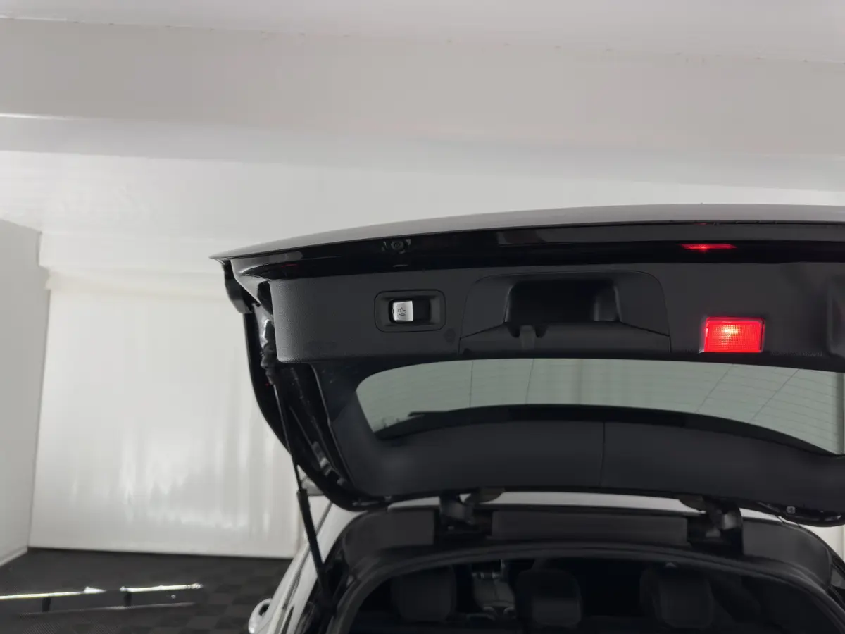 250 d 4MATIC Prestige Aut. *PANO | HEAD-UP | LEATHER | FULL-LED | DISTRONIC | BURMESTER | MEMORY-PACK | HEATED-SPORTSEATS | BLIND-SPOT | NAVI-FULLMAP | PRIVACY-GLASS | SHIFT-PADDLES | ECC | 
