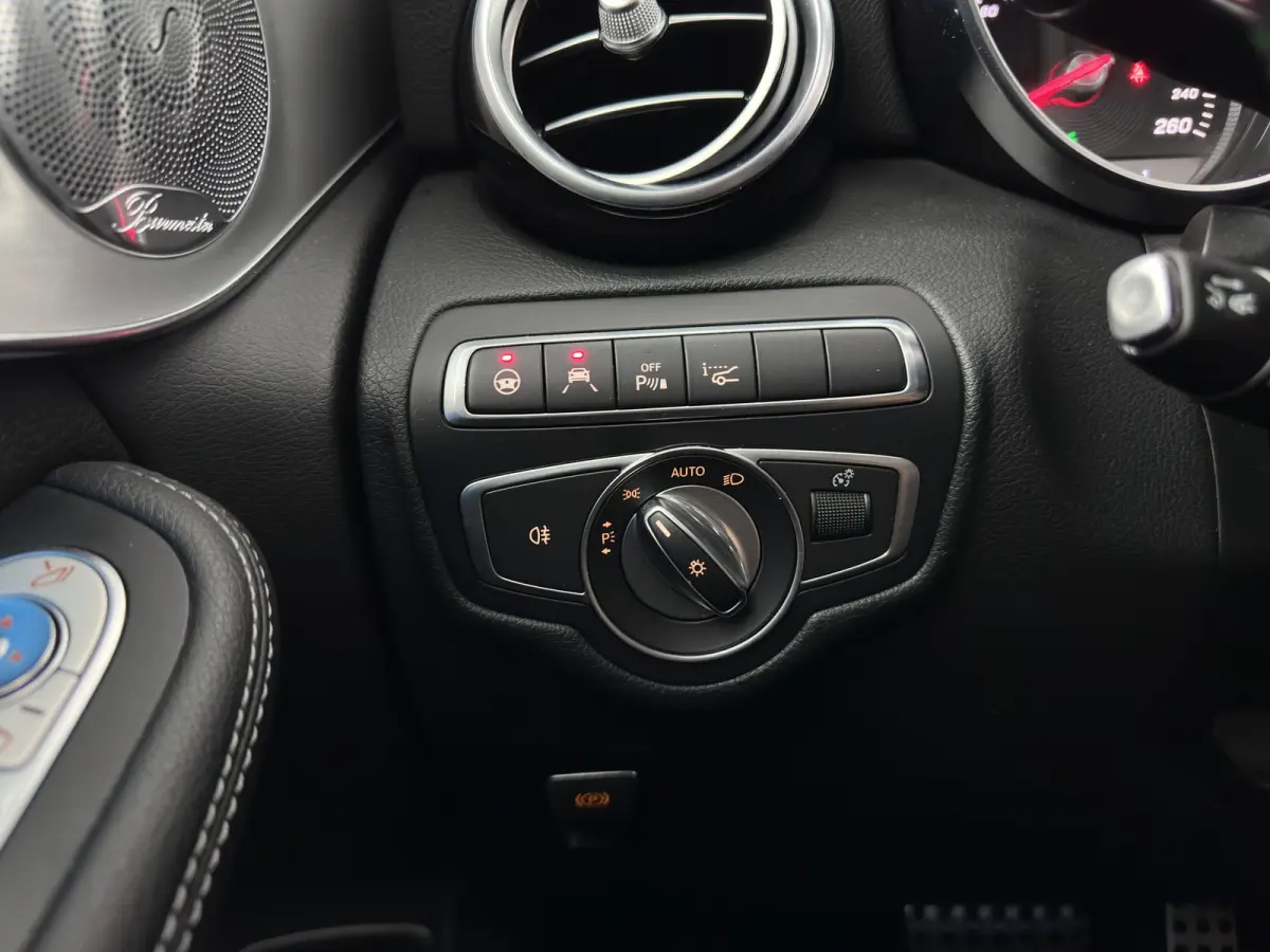 250 d 4MATIC Prestige Aut. *PANO | HEAD-UP | LEATHER | FULL-LED | DISTRONIC | BURMESTER | MEMORY-PACK | HEATED-SPORTSEATS | BLIND-SPOT | NAVI-FULLMAP | PRIVACY-GLASS | SHIFT-PADDLES | ECC | 