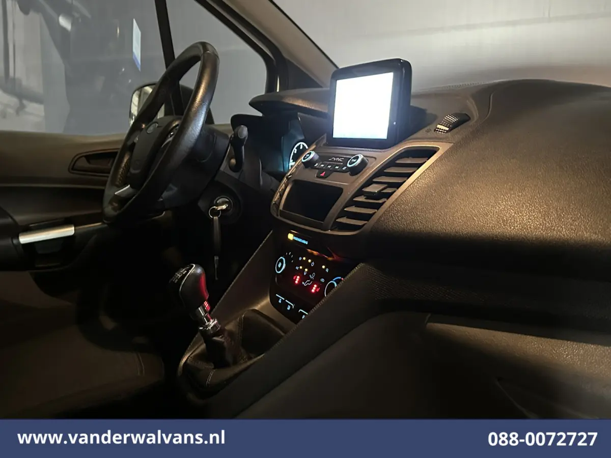 1.5 EcoBlue L1H1 Euro6 Airco | Camera | Navigatie | Cruisecontrol | Android Auto Stoelverwarming, Verwarmde voorruit, Trekhaak, Parkeersensoren