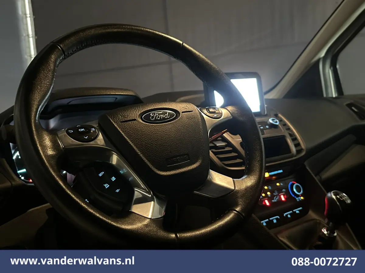 1.5 EcoBlue L1H1 Euro6 Airco | Camera | Navigatie | Cruisecontrol | Android Auto Stoelverwarming, Verwarmde voorruit, Trekhaak, Parkeersensoren