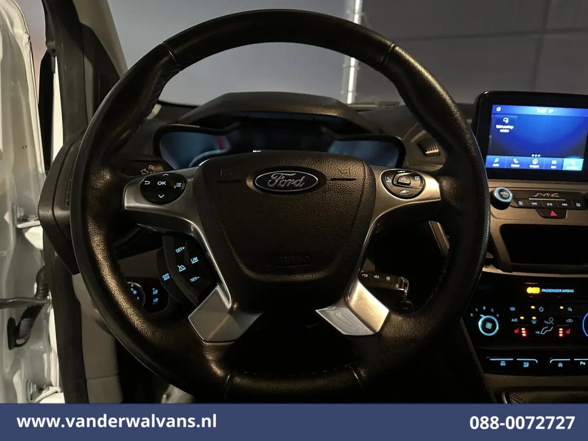 1.5 EcoBlue L1H1 Euro6 Airco | Camera | Navigatie | Cruisecontrol | Android Auto Stoelverwarming, Verwarmde voorruit, Trekhaak, Parkeersensoren
