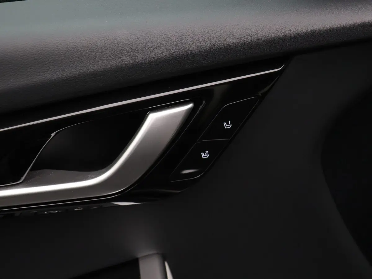 GT-Line 77.4 kWh | SOH 96% | Panoramadak |  Elektrische Stoelen | Headup Display | Warmtepomp | 528km WLTP |
