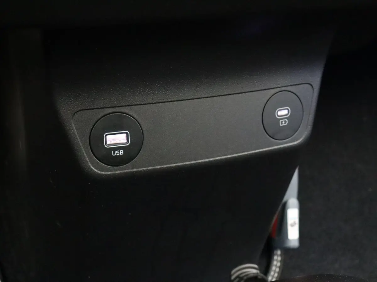 GT-Line 77.4 kWh | SOH 96% | Panoramadak |  Elektrische Stoelen | Headup Display | Warmtepomp | 528km WLTP |