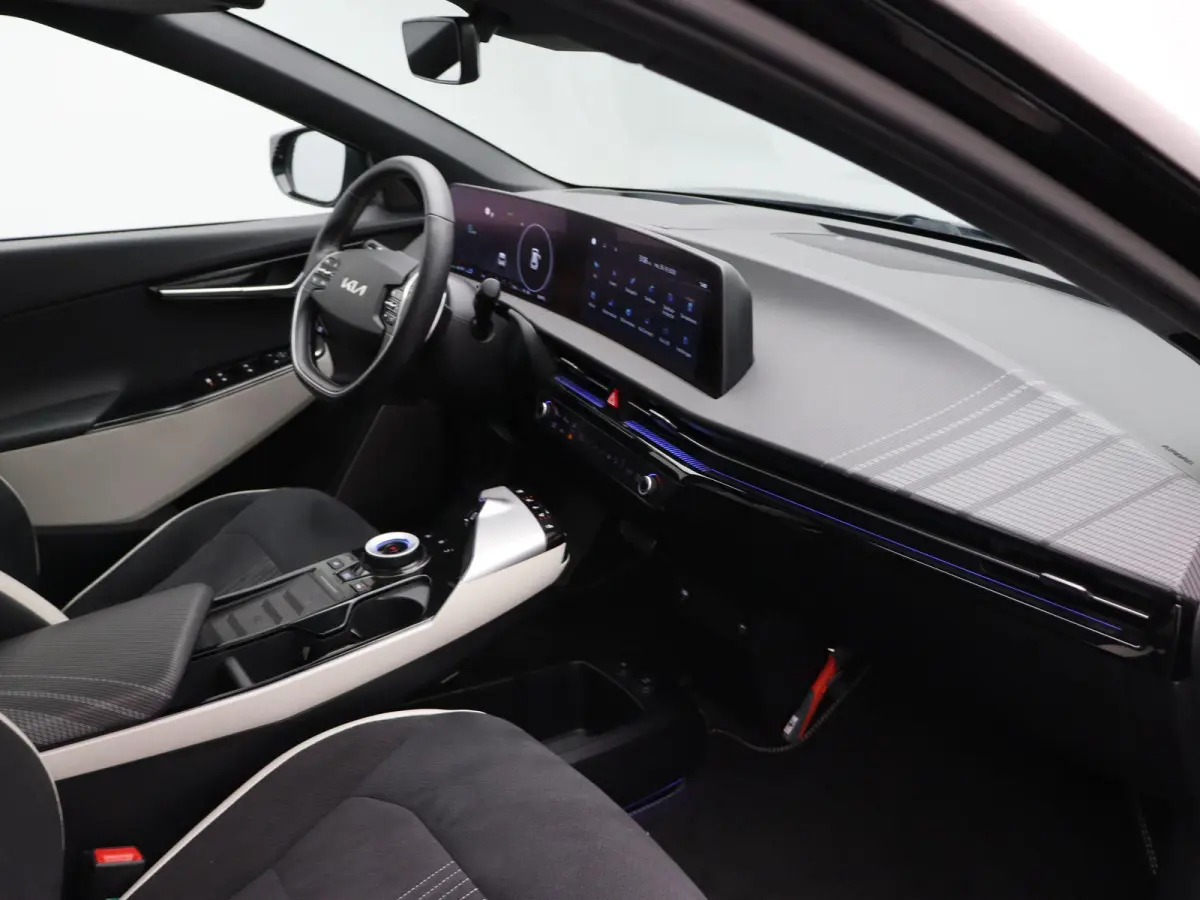 GT-Line 77.4 kWh | SOH 96% | Panoramadak |  Elektrische Stoelen | Headup Display | Warmtepomp | 528km WLTP |