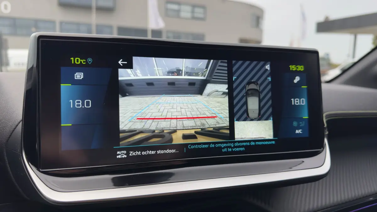 GT 50 kWh | Dodehoekdetectie | Stoel verwarming | Camera | Apple Carplay Android Auto | Parkeersensoren | | Achteruitrijcamera | Hemelbekleding donker | Lederen stuurwiel