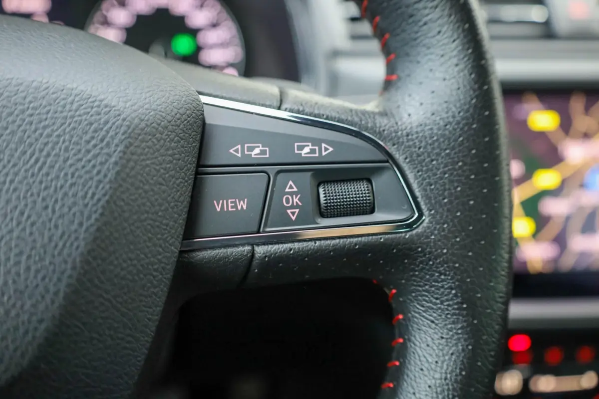 1.0 TSI 115pk DSG FR Business Intense | Achteruitrijcamera | Stoelverwarming | Adaptive Cruise
