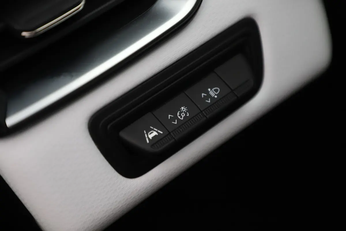 1.0 TCe 90 Evolution LMV Navigatie Carplay Android Airco Cruise Control Rijstrooksensor Parkeersensor