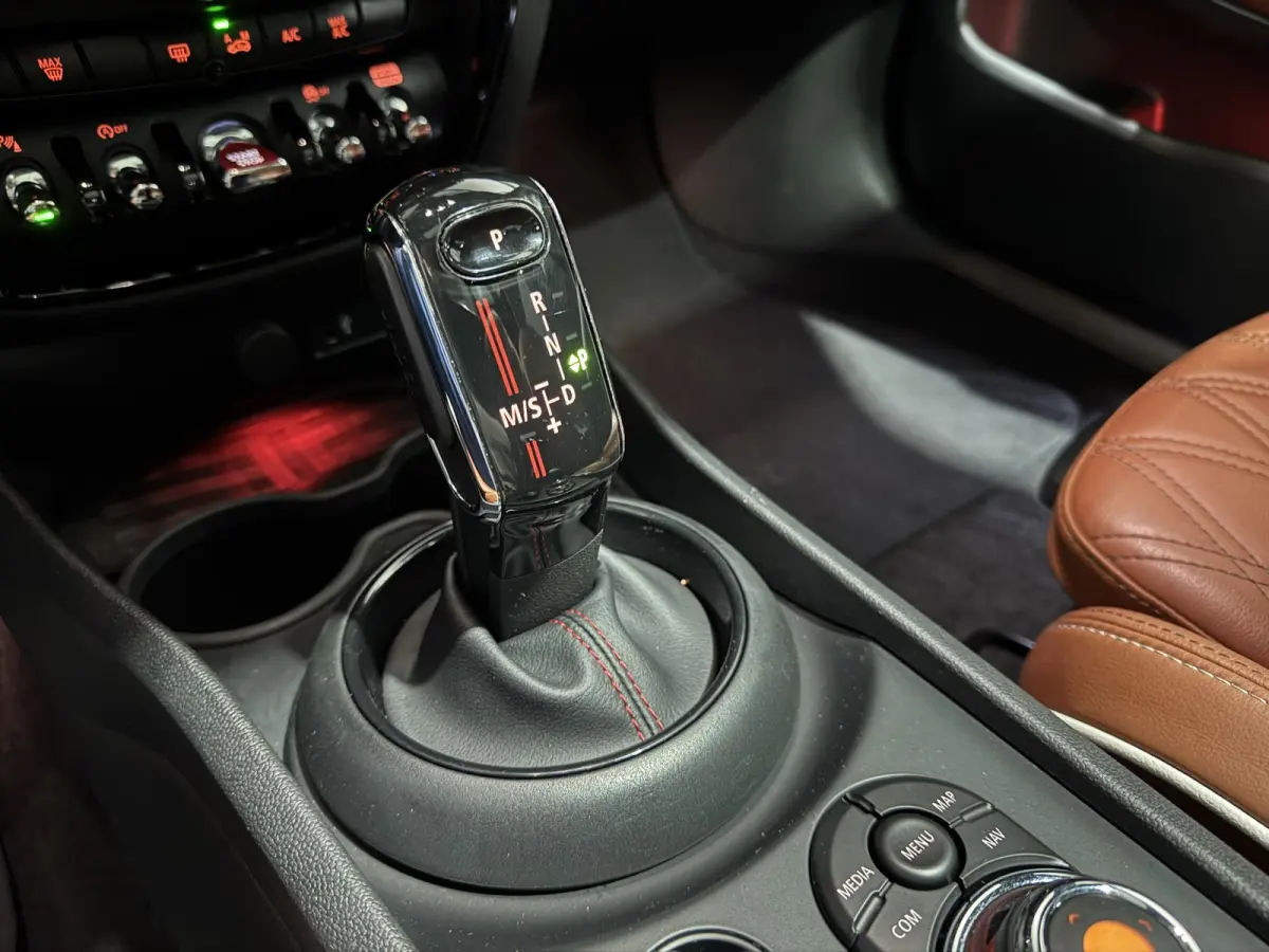 2.0 Cooper S | panorama | leder | navi | jcw velgen |