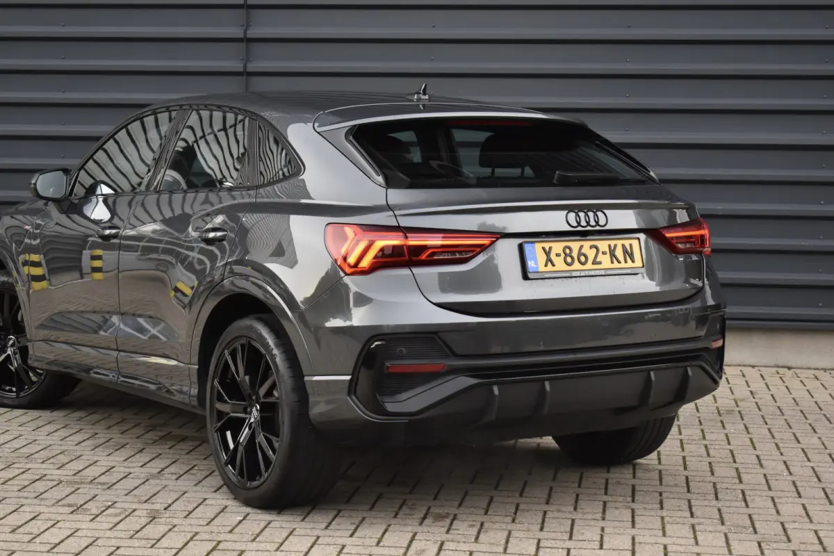 35 TFSI S Line | ACC | 20'' Wielen | Trekhaak wegkl. | Stoelverwarming | Camera | Dodehoek |