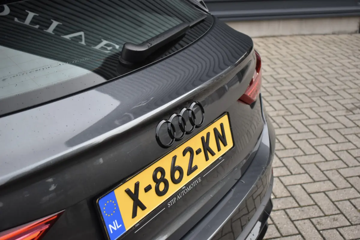 35 TFSI S Line | ACC | 20'' Wielen | Trekhaak wegkl. | Stoelverwarming | Camera | Dodehoek |