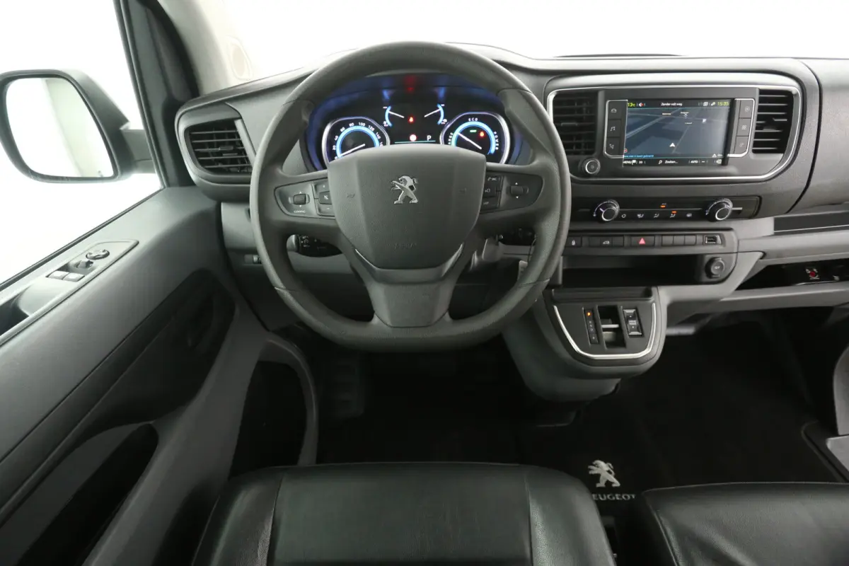 75 kWh L3H1 Long Range | Snelladen | SOH 91% | Airco | Cruise | Camera | 3 Zits | Carplay | Navi | 2xSchuifdeur