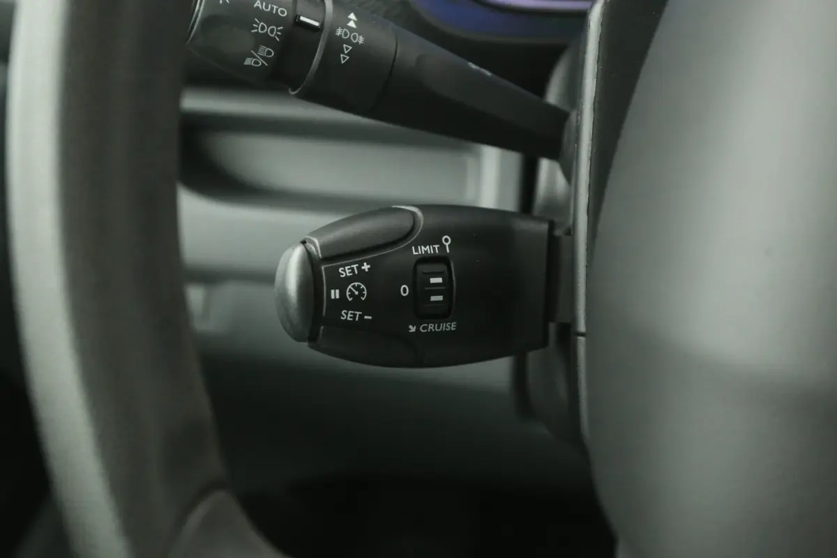 75 kWh L3H1 Long Range | Snelladen | SOH 91% | Airco | Cruise | Camera | 3 Zits | Carplay | Navi | 2xSchuifdeur