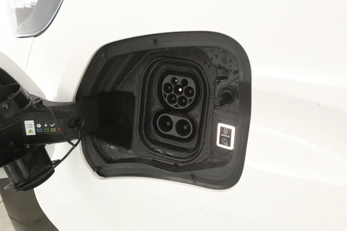 75 kWh L3H1 Long Range | Snelladen | SOH 91% | Airco | Cruise | Camera | 3 Zits | Carplay | Navi | 2xSchuifdeur