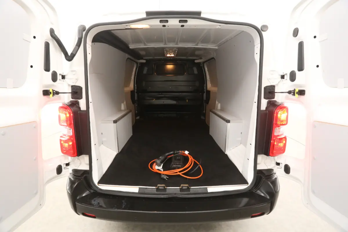 75 kWh L3H1 Long Range | Snelladen | SOH 91% | Airco | Cruise | Camera | 3 Zits | Carplay | Navi | 2xSchuifdeur