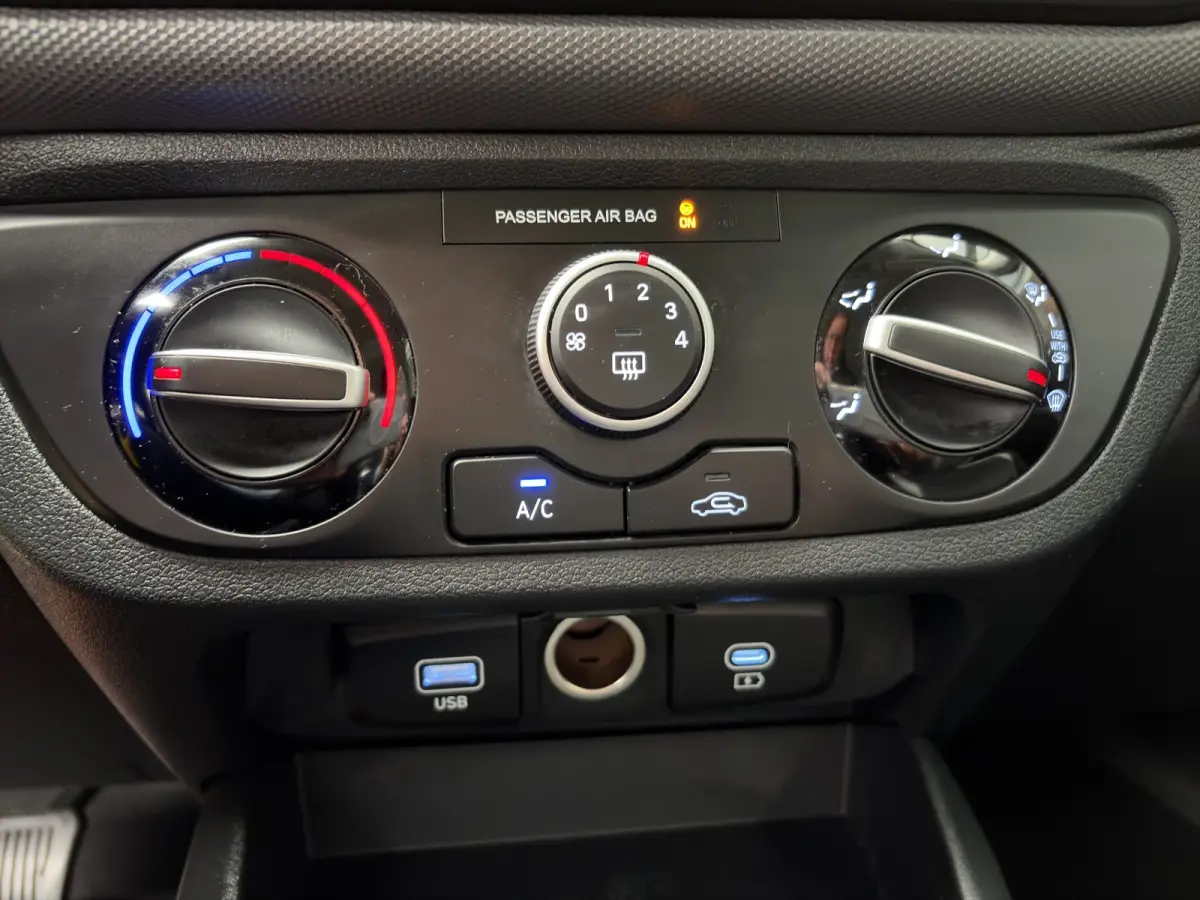 1.0 63pk Aut. Comfort Smart | Carplay | Navigatie | Airco | Camera | Cruise control | Parkeersensoren | Armsteun | Bluetooth