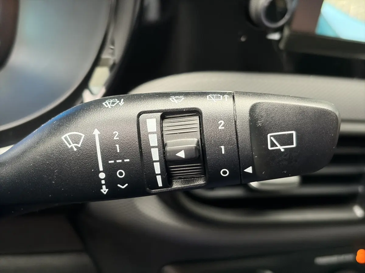 1.0 63pk Aut. Comfort Smart | Carplay | Navigatie | Airco | Camera | Cruise control | Parkeersensoren | Armsteun | Bluetooth