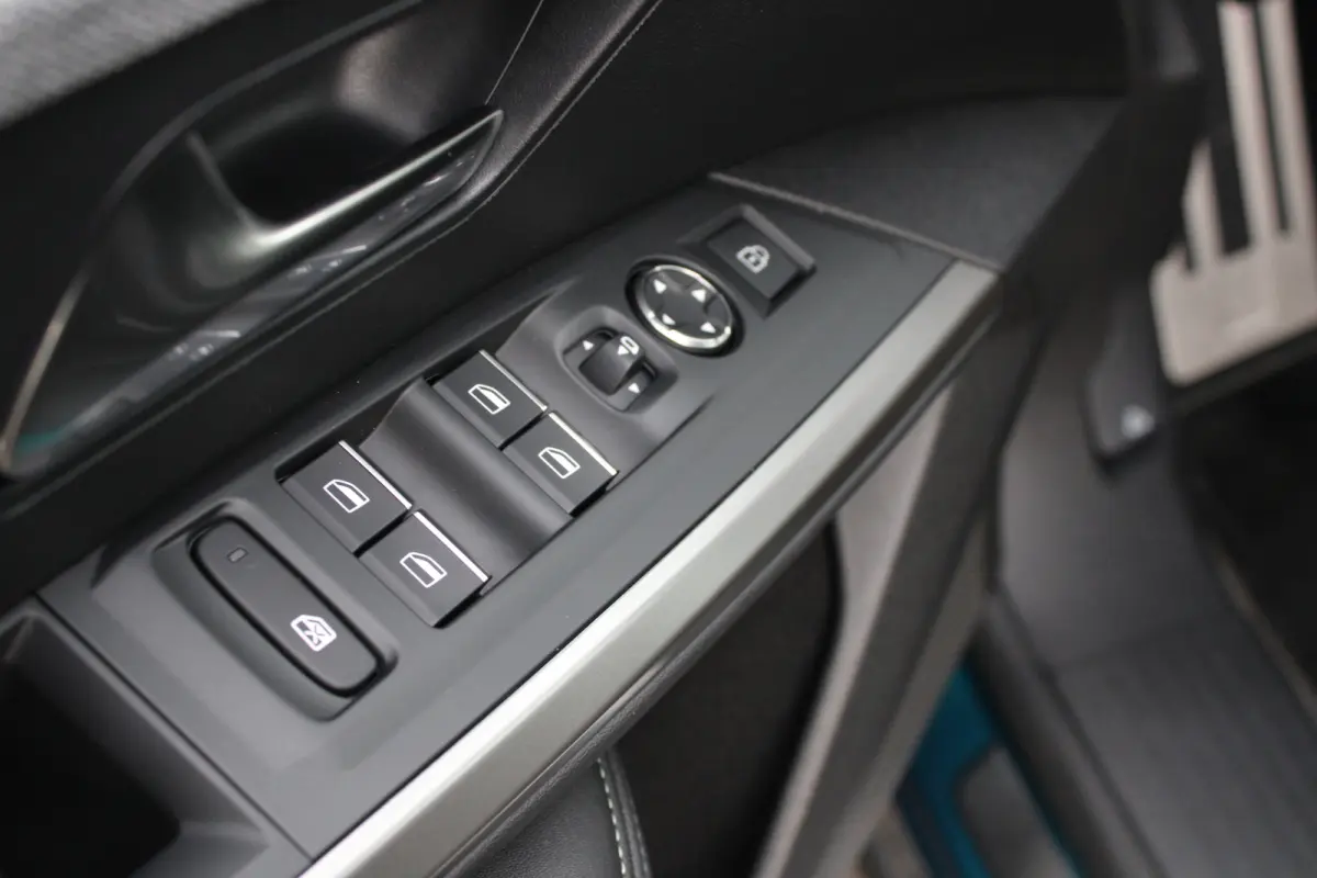 GT Avantage 73 kWh 7p | Fase 3 laden | SOH 97% | Luxe stoelen | Elektrische verstelbare stoelen | Alcantara | NL auto |