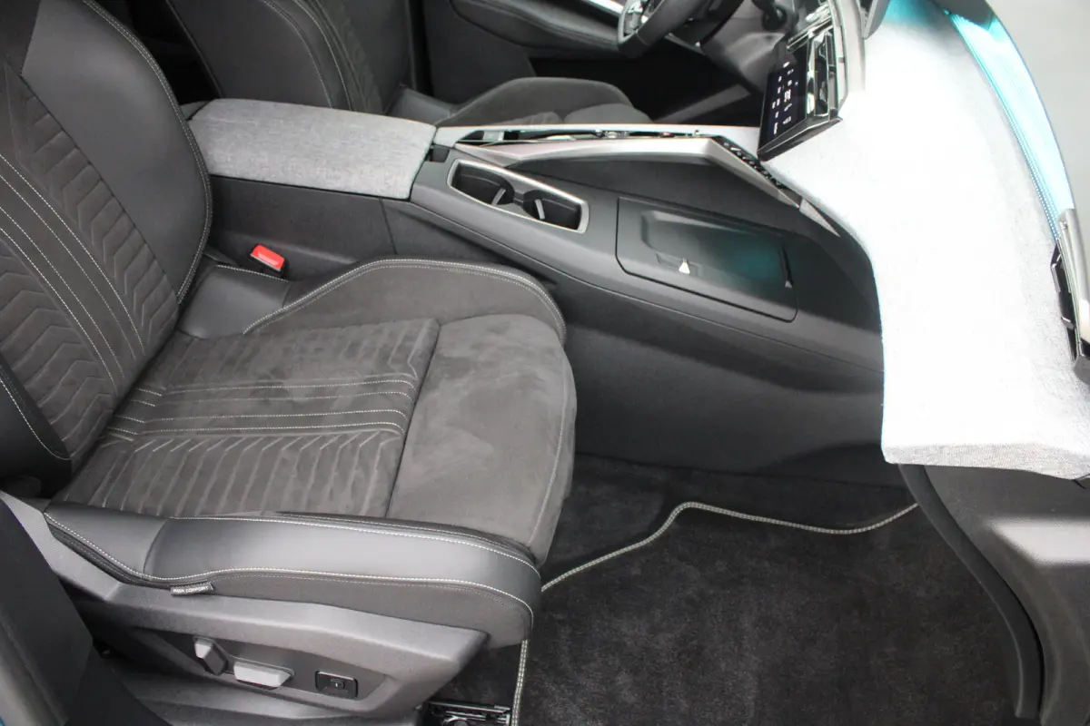 GT Avantage 73 kWh 7p | Fase 3 laden | SOH 97% | Luxe stoelen | Elektrische verstelbare stoelen | Alcantara | NL auto |
