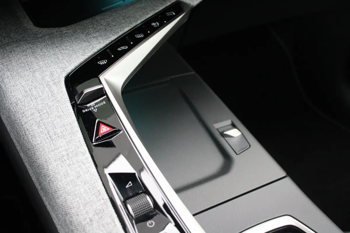 GT Avantage 73 kWh 7p | Fase 3 laden | SOH 97% | Luxe stoelen | Elektrische verstelbare stoelen | Alcantara | NL auto |