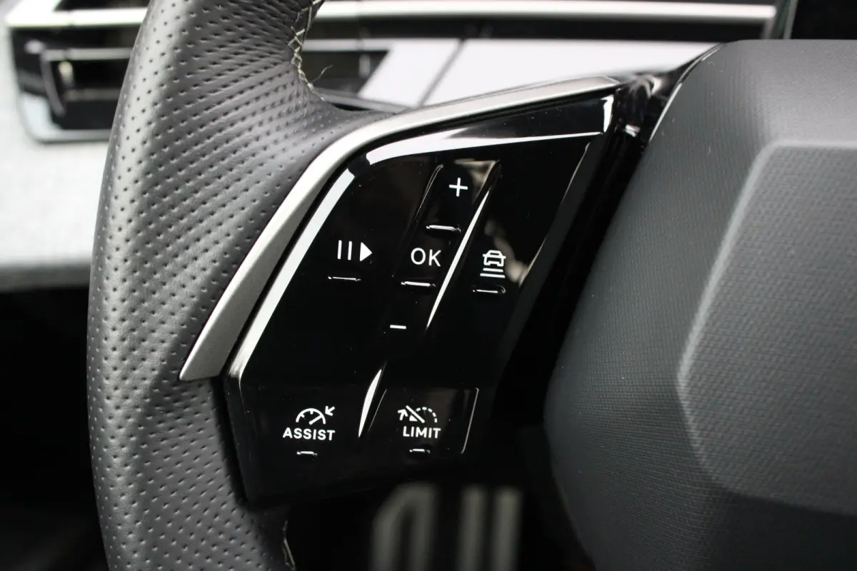 GT Avantage 73 kWh 7p | Fase 3 laden | SOH 97% | Luxe stoelen | Elektrische verstelbare stoelen | Alcantara | NL auto |