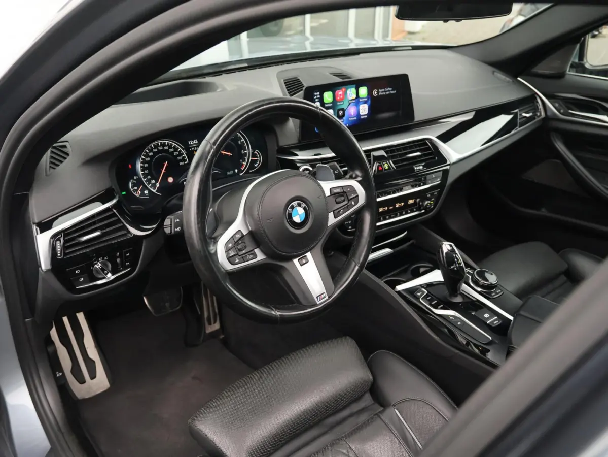 540i xDrive High Executive M-sport | Soft close