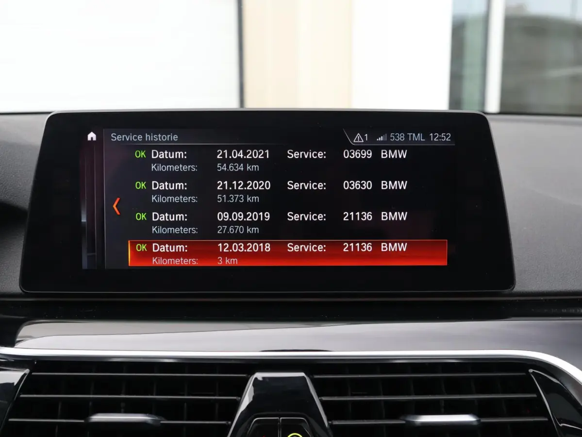540i xDrive High Executive M-sport | Soft close