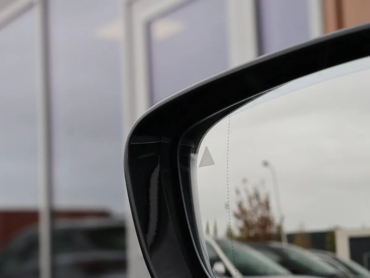 540i xDrive High Executive M-sport | Soft close