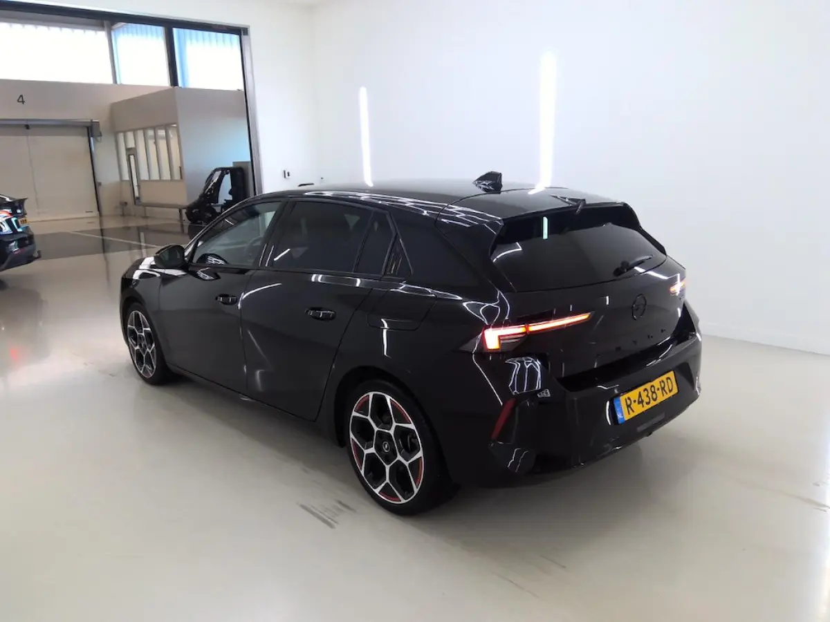 1.6 Hybrid GS Line+Led+Adaptief-cruise+vitrual+Navigatie+camera+stoel-verw+18"lmv = OKT -2022