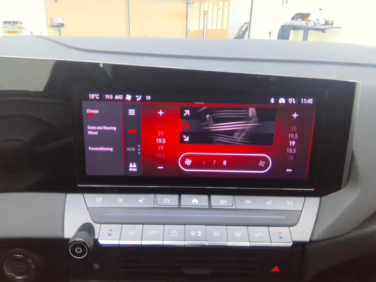 1.6 Hybrid GS Line+Led+Adaptief-cruise+vitrual+Navigatie+camera+stoel-verw+18"lmv = OKT -2022