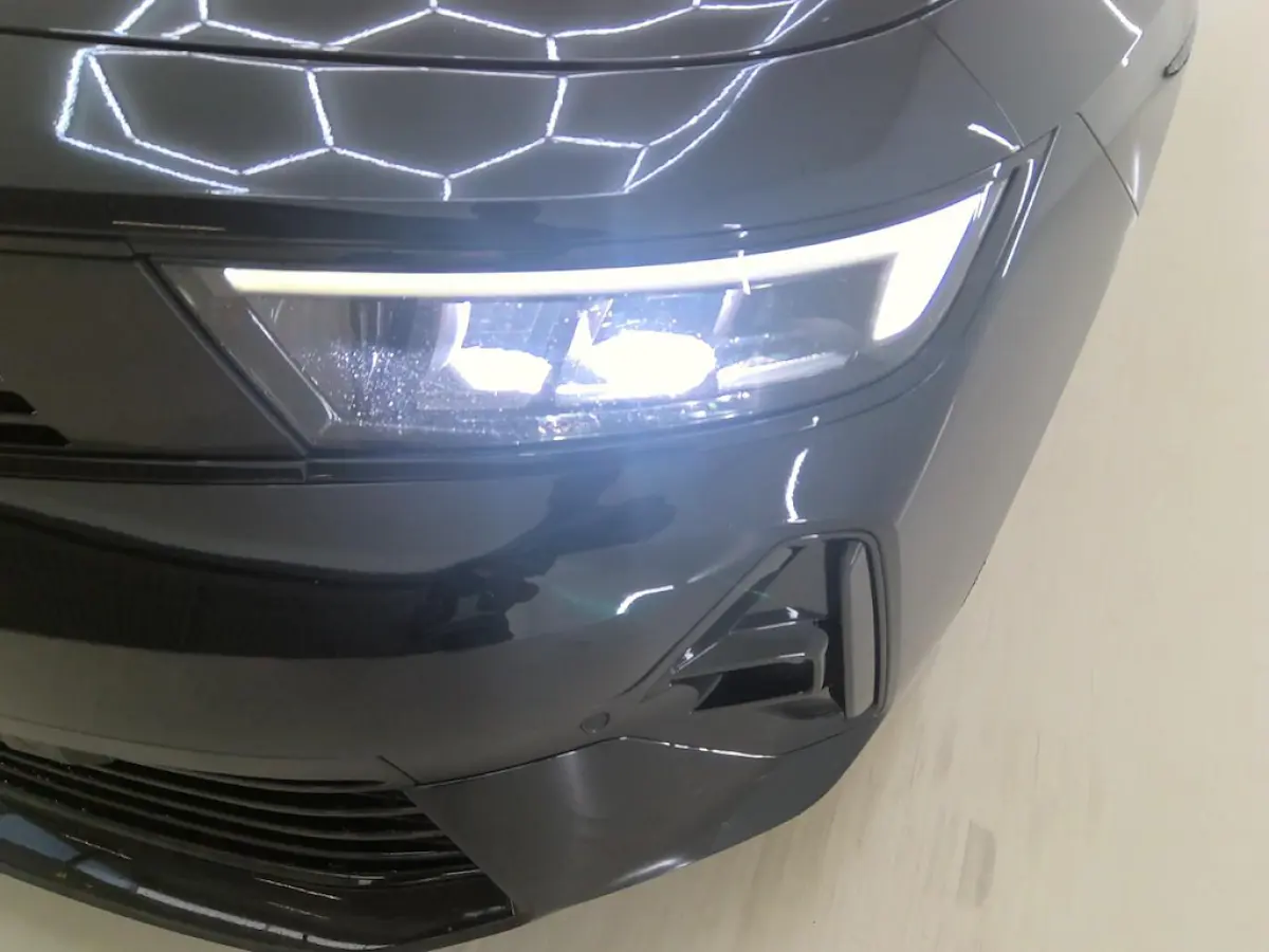 1.6 Hybrid GS Line+Led+Adaptief-cruise+vitrual+Navigatie+camera+stoel-verw+18"lmv = OKT -2022