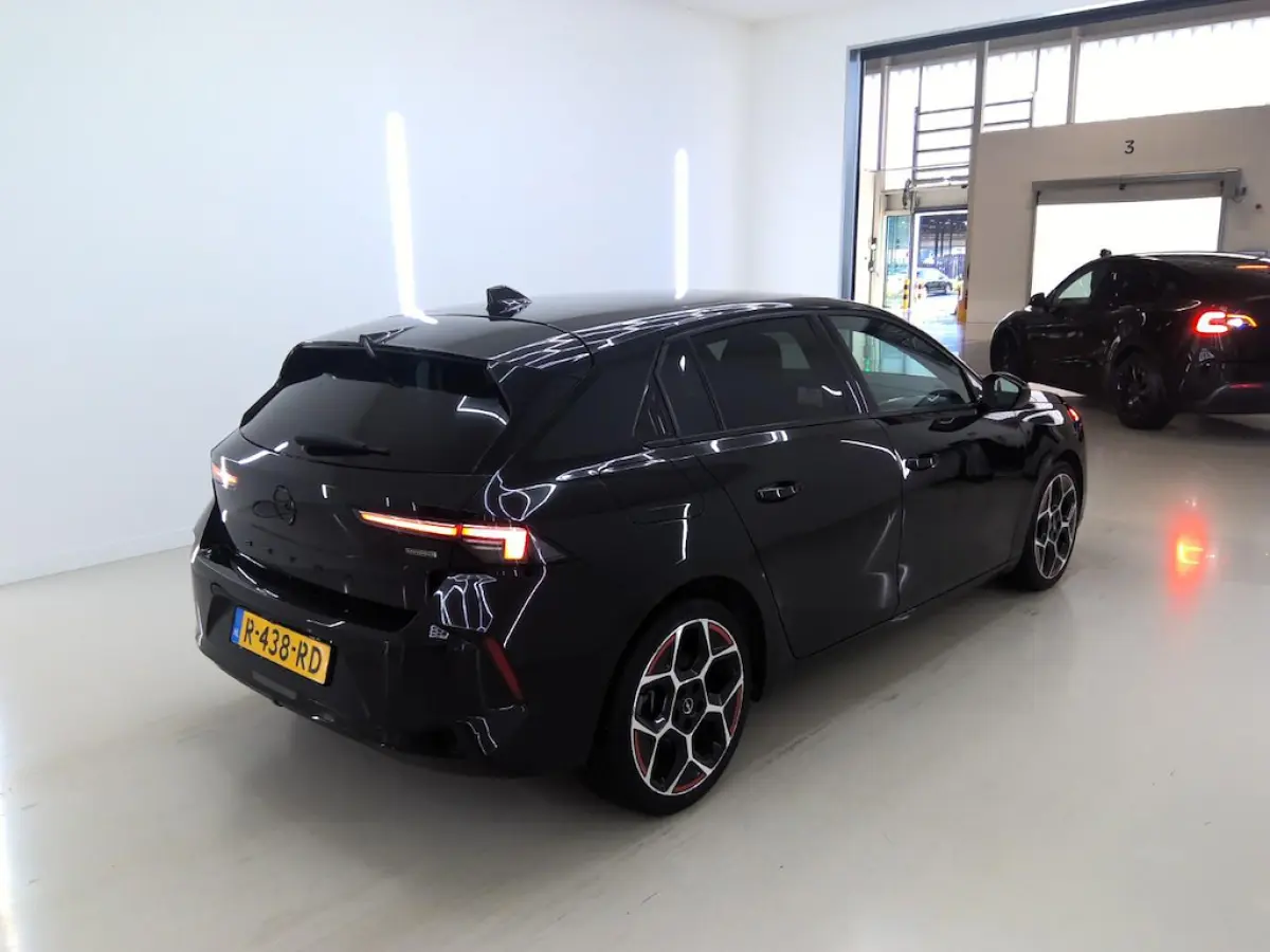 1.6 Hybrid GS Line+Led+Adaptief-cruise+vitrual+Navigatie+camera+stoel-verw+18"lmv = OKT -2022