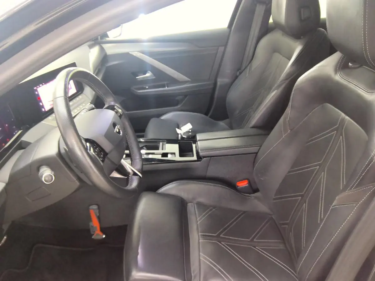 1.6 Hybrid GS Line+Led+Adaptief-cruise+vitrual+Navigatie+camera+stoel-verw+18"lmv = OKT -2022