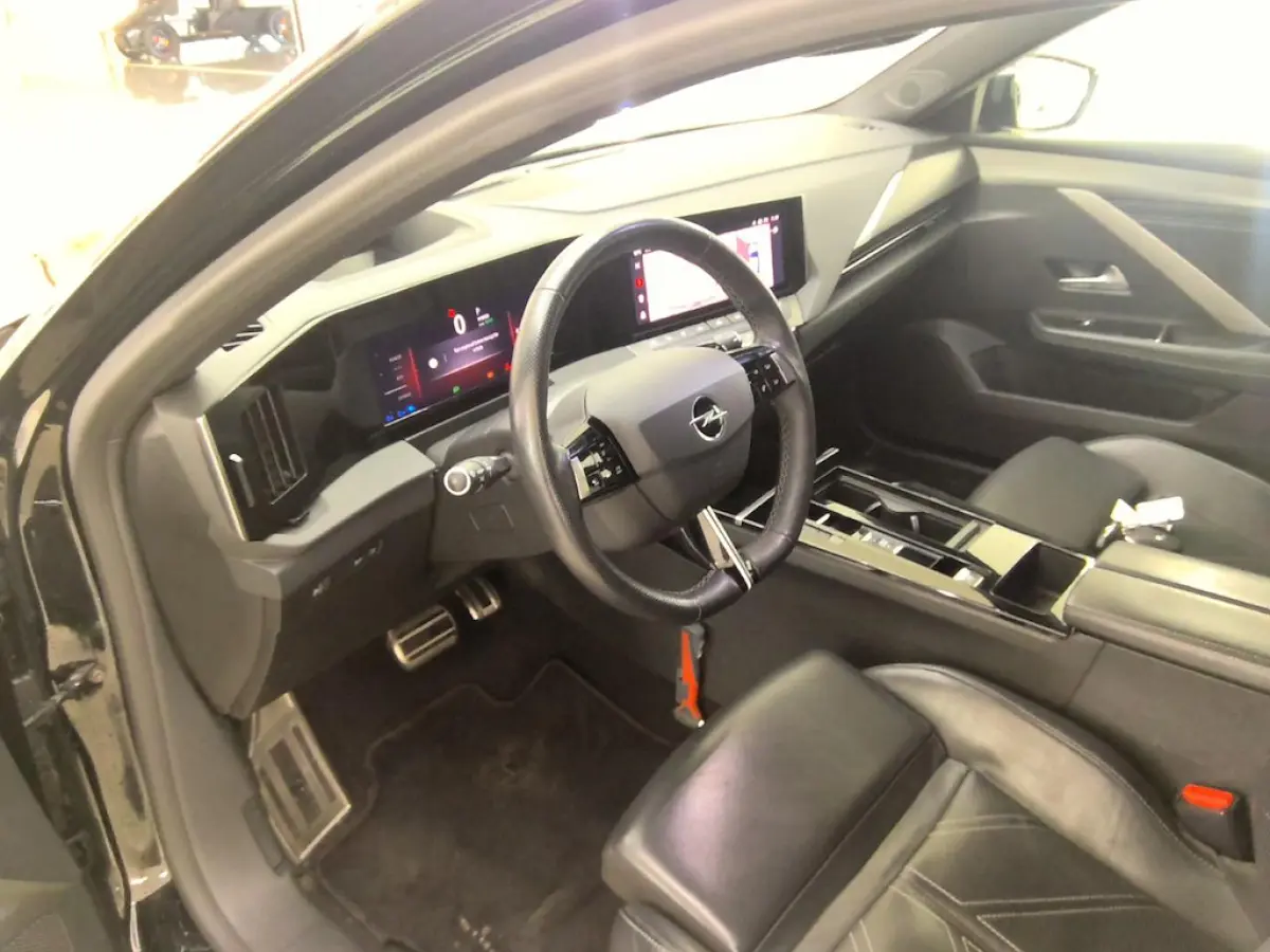 1.6 Hybrid GS Line+Led+Adaptief-cruise+vitrual+Navigatie+camera+stoel-verw+18"lmv = OKT -2022