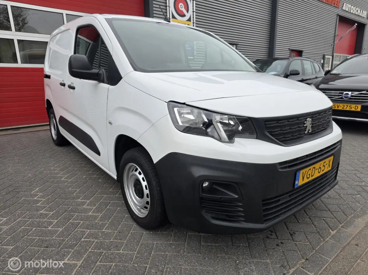 bestel 1.5 BlueHDI Premium