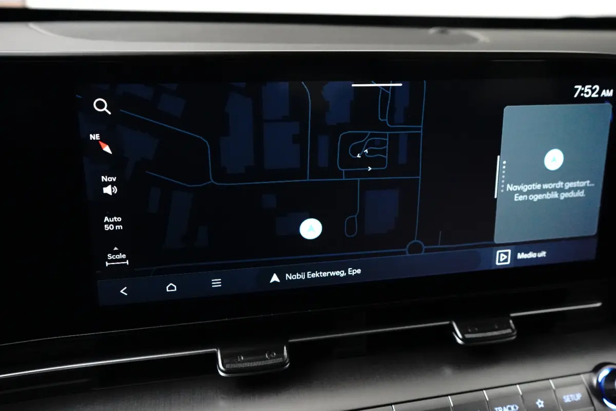 Comfort Hybrid 2WD | Achteruitrijcamera | Cruisecontrolsysteem (Cruisecontrol) | Navigatiesysteem