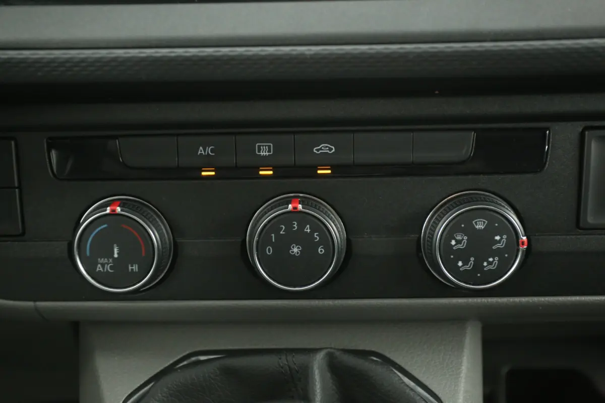 2.0 TDI L2H1 | Airco | 3 Zits | Carplay | Parkeersens.