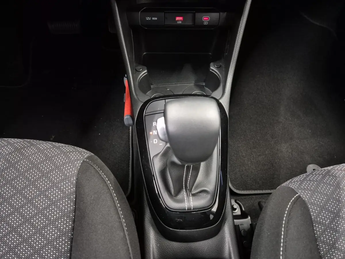 1.0 DPI DynamicPlusLine | Airco | Navi | Camera | LM Velgen | Automaat | Privacy Glass |