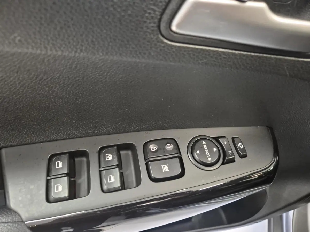 1.0 DPI DynamicPlusLine | Airco | Navi | Camera | LM Velgen | Automaat | Privacy Glass |