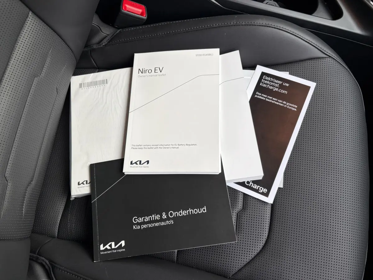 Edition Advanced 64.8 kWh | *1E EIGENAAR | FABRIEKSGARANTIE | *LAGE KM-STAND | APPLE CARPLAY/ ANDROID AUTO | STUUR/ STOELVERWARMING | NAVI | CAMERA | ETC…