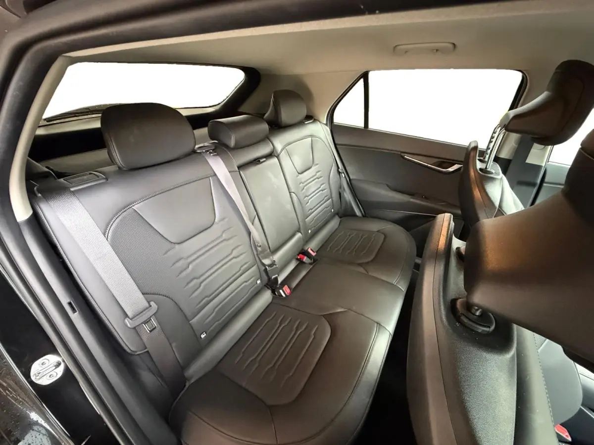 Edition Advanced 64.8 kWh | *1E EIGENAAR | FABRIEKSGARANTIE | *LAGE KM-STAND | APPLE CARPLAY/ ANDROID AUTO | STUUR/ STOELVERWARMING | NAVI | CAMERA | ETC…