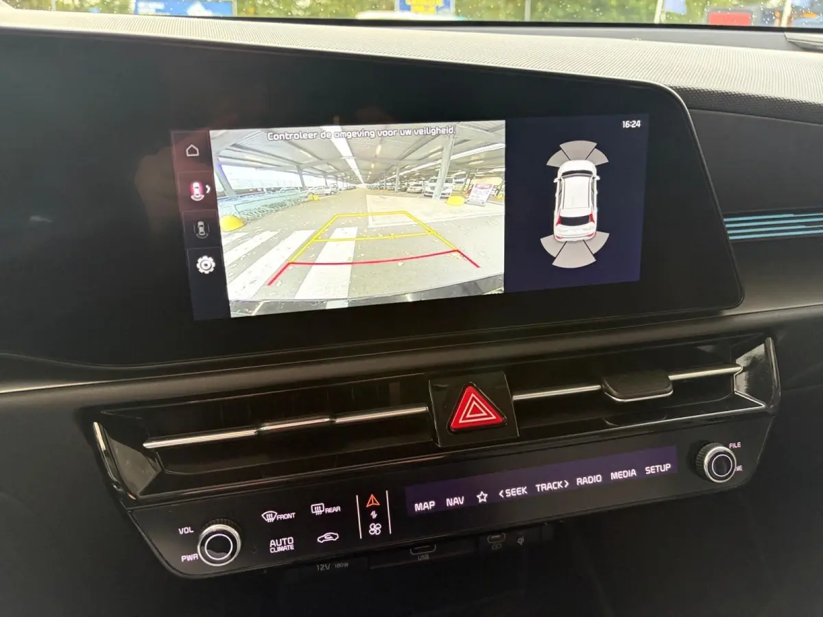 Edition Advanced 64.8 kWh | *1E EIGENAAR | FABRIEKSGARANTIE | *LAGE KM-STAND | APPLE CARPLAY/ ANDROID AUTO | STUUR/ STOELVERWARMING | NAVI | CAMERA | ETC…