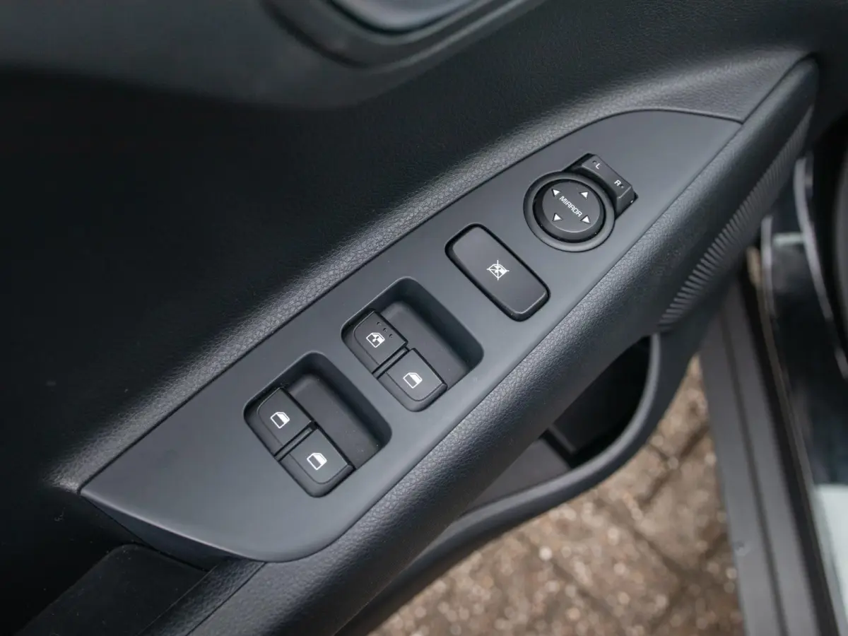1.0 T-GDi MHEV DynamicLine l Apple car Play en Android auto l Camera l