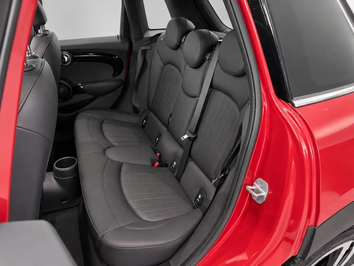 1.5 Cooper Summer Red Edition | LED | Automaat | Panoramadak | Harman Kardon Audio |  Airco | Cruise Control | Keyless Entry |